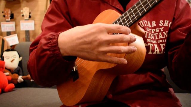 NEW/Uma Ukulele UK-03T Tenor@guitarshoptantan смотреть онлайн