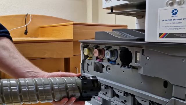 Replacing Toner Ricoh MP C3004, C3504, C4504, C5504 And MP C6004 смотреть онлайн