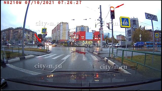 Новокузнецкий светофор ввёл в заблуждение автомобилистов смотреть онлайн