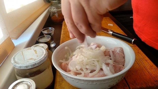 Шашлык из курицы в кисло-сладком ,остром маринаде. смотреть онлайн