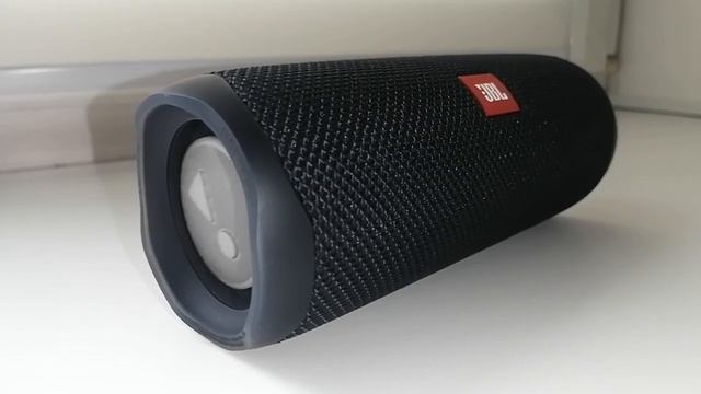 Колонка JBL FLIP 5 LFM 100% Bass Test смотреть онлайн