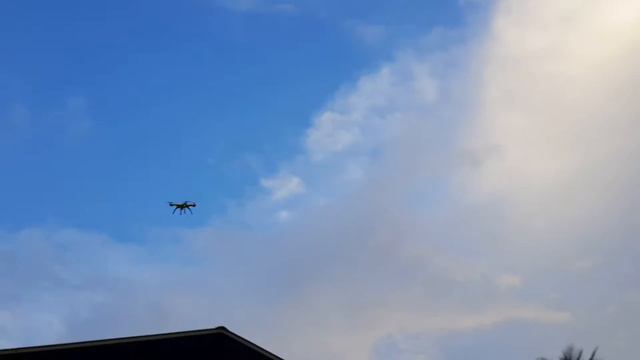 Drone syma x8hw vs syma x8w in the fight смотреть онлайн