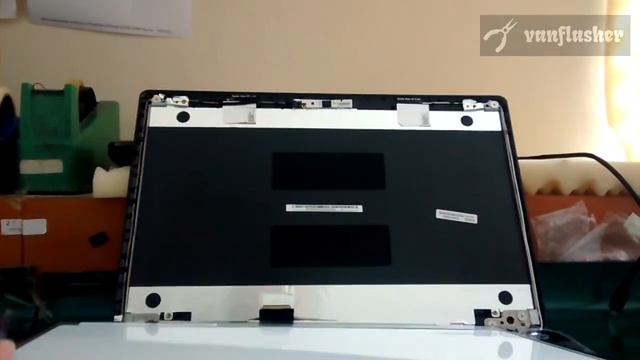 How to Replace Lcd of Toshiba Satellite L40 L40-A L40D смотреть онлайн