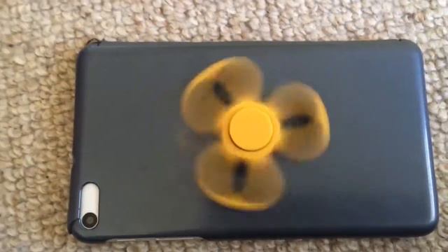 YELLOW FIDGET SPINNER смотреть онлайн
