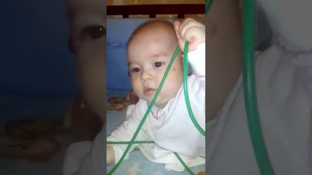 Первый зуб прорезается смотреть онлайн