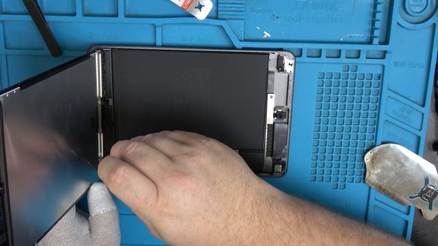 iPad mini 5th GEN Teardown and Charge Port Replacement DETAILED PART 1 смотреть онлайн