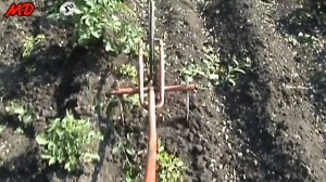 Культивация ручным плоскорезом на тяжёлой почве