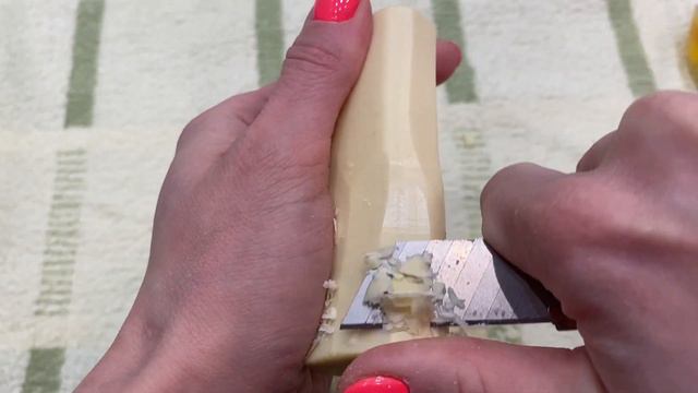 ASMR РЕЖУ СУПЕРСУХОЕ ДЕШЕВОЕ МЫЛО GRENDY смотреть онлайн