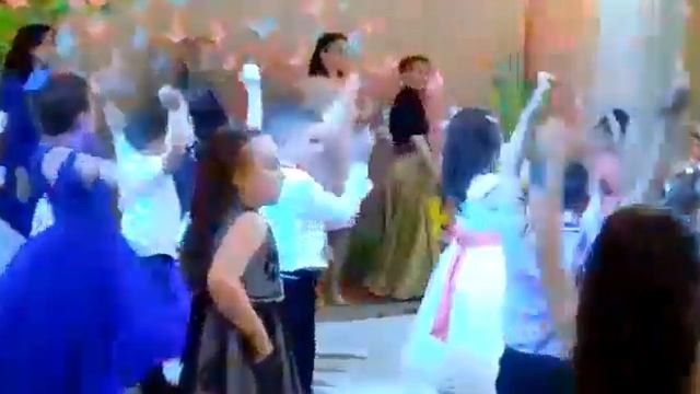 Прощальная песня воспитателей на выпускном "Не можем мы "Прощайте!" вам сказать" смотреть онлайн