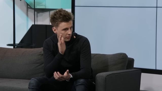 Which Sim Racing Game is the most realistic? | Nitro Nights Ep. 54 w/ René Buttler & @Jaaames смотреть онлайн