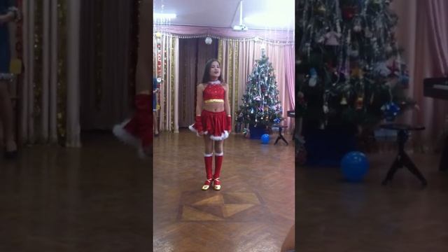 Новогодний утренник в начальной школе смотреть онлайн