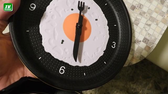 Как они достали! Но переводим часы и спим на час больше! смотреть онлайн