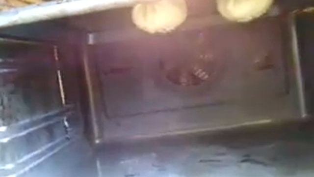 Тындырная самса в духовом шкафу... смотреть онлайн