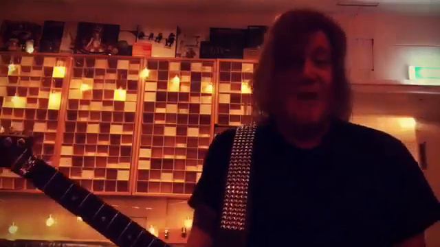 Kai Hansen 2020. First unveiling of the Skyfall riff! смотреть онлайн