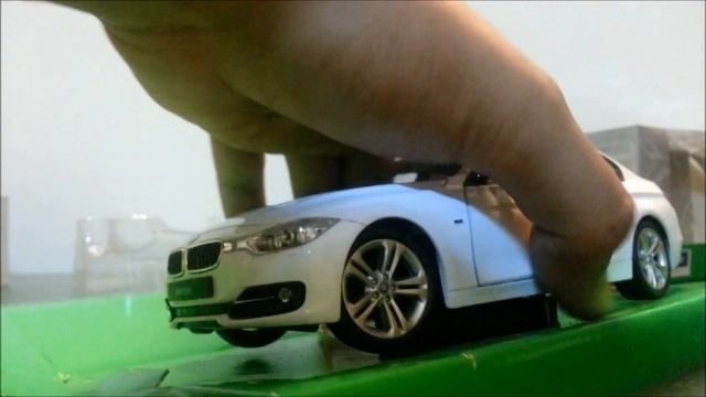 Welly BMW 335i white Unboxing review смотреть онлайн
