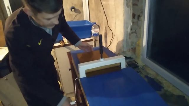 05.01.2020 г. Изготавливаем вощину на новой матрице. Модернизированная ванночка. смотреть онлайн
