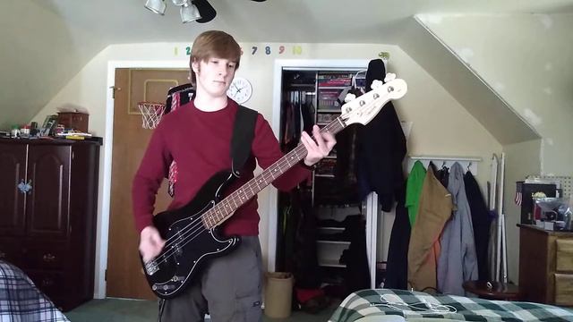 Aliens Exist - Blink-182 Bass Cover смотреть онлайн