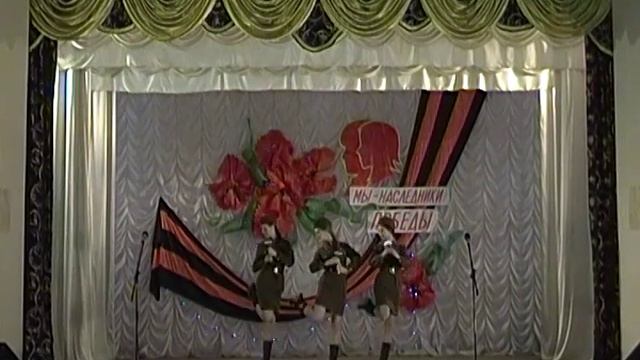 "Нам дороги эти позабыть нельзя" смотреть онлайн