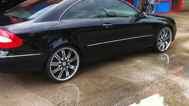 Clk Benz 2008 On 20" Rims смотреть онлайн