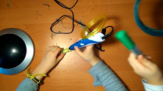 Разукрашиваем флешку 3 д ручкой Decorate USB flash drive 3 d handle смотреть онлайн
