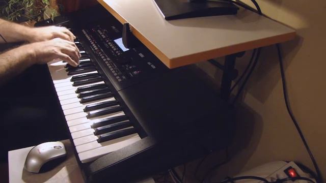 KORG PA300 Funky music смотреть онлайн