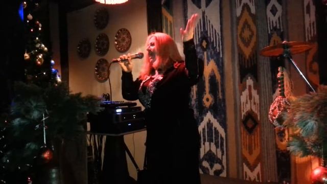 АННА АНГЕЛ ЭДИЛЯН--кавер.. Я ЛЮБЛЮ ТЕБЕ ДО СЛЕЗв чайХана Бай в Балашихе 16 дек