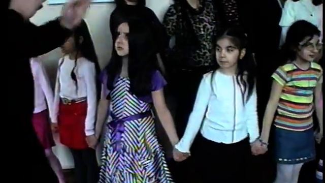 Далекое прошлое. Праздник Весны у Эмилии. март 2010 года смотреть онлайн