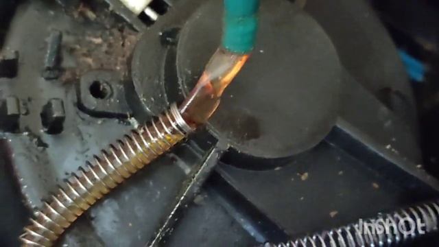 Не йде масло,електропилка Kraissmann 2,4к/в. смотреть онлайн