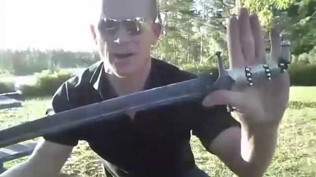 Внимание! !!! Срочно!!!!! Сабля Ташу Хаджи находится Дмитрий Тамойкина!!! Смотреть всем... смотреть онлайн