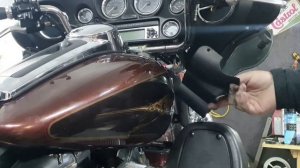 Harley Davidson Electra Glide Замена масла в вилке.