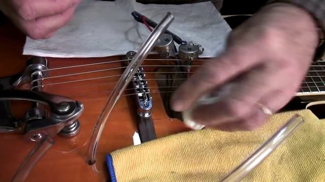 TV Jones replaces stock Gretsch 5120 pickups with TV Classics PART ONE смотреть онлайн
