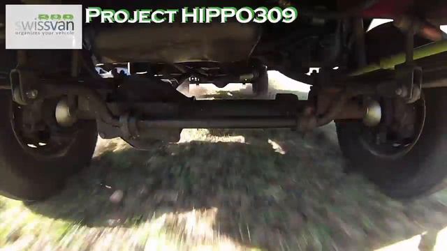 Mercedes-Benz T1 309D 4x4 - camper van jump. смотреть онлайн