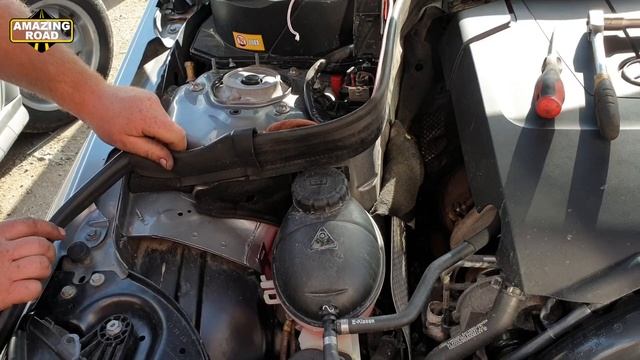 Detailed Installation of Very Loud Amplified BOSCH Signals on the Merceeds смотреть онлайн