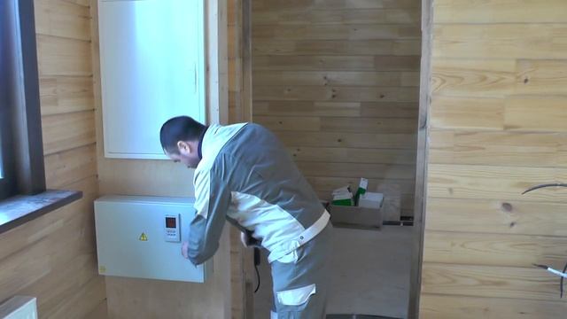 Дом из клееного бруса. Скрытый монтаж электрики. #Электромонтаж с Игорем Гумени. смотреть онлайн