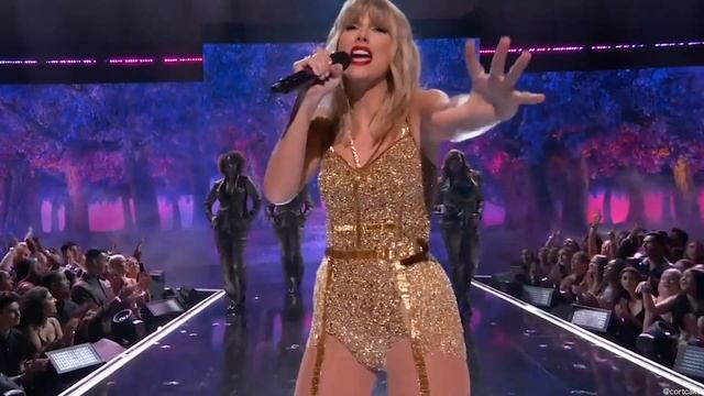 Taylor Swift Hits Scooter Braun and Kanye West with Door Parody Full Version Folklore Funny смотреть онлайн