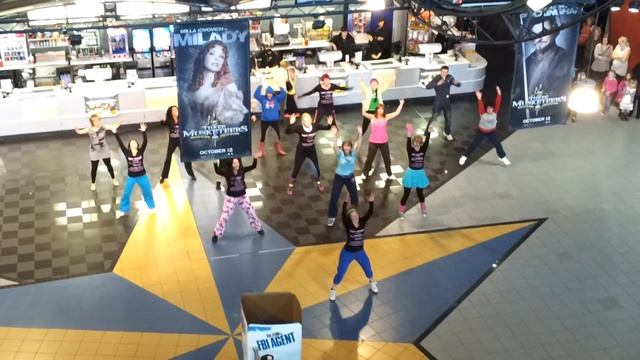 Vue Cinema, Cheshire Oaks, Zumba Footloose Flashmob!!! смотреть онлайн