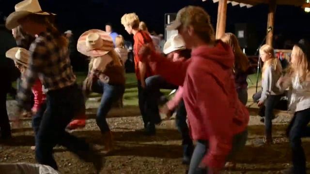 Line Dancing at Meadow Vue Ranch смотреть онлайн