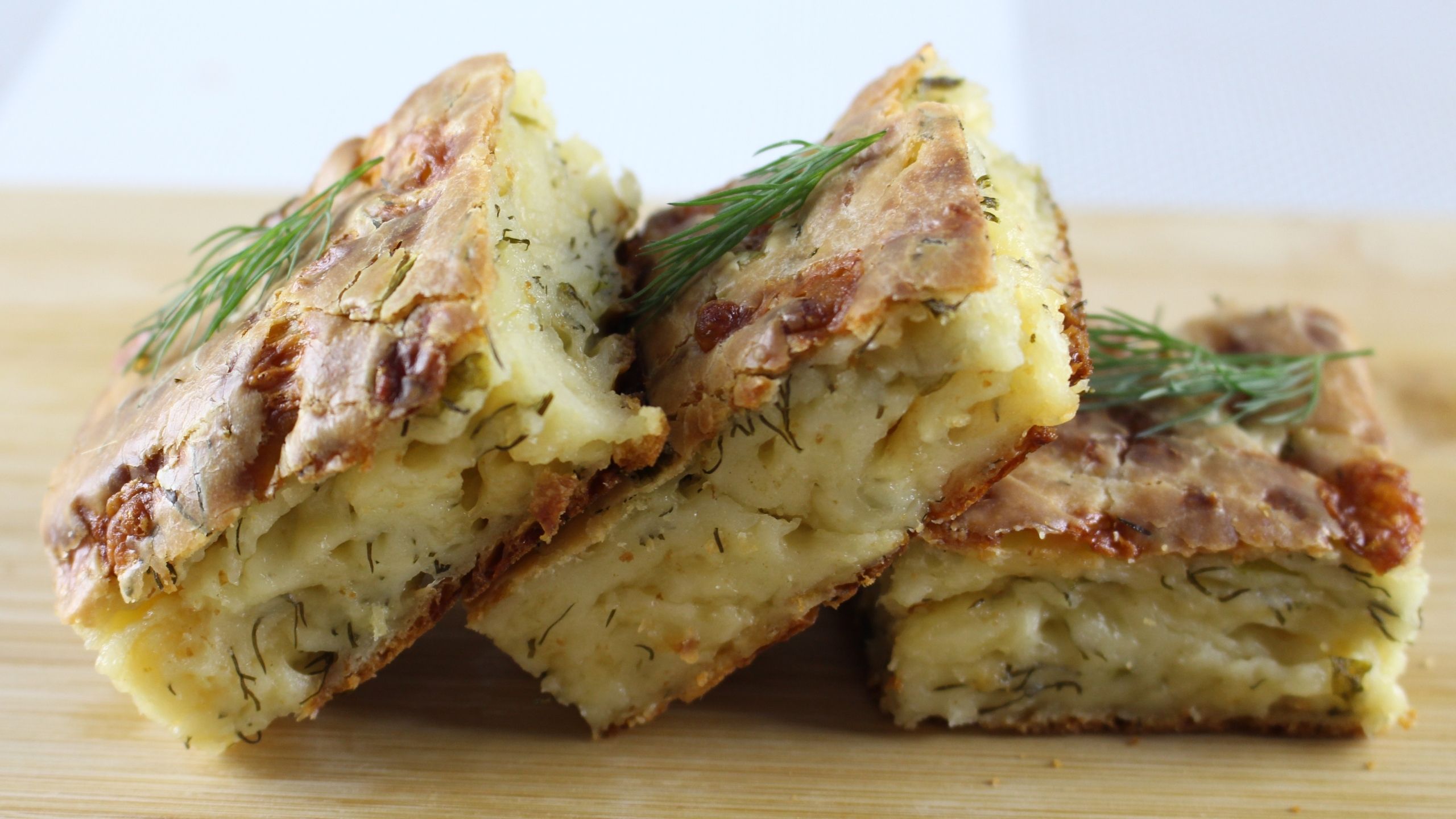 БЫСТРЫЙ СЫРНЫЙ ПИРОГ С ЗЕЛЕНЬЮ ☆ ЛЕНИВЫЙ ПИРОГ С СЫРОМ И ЗЕЛЕНЬЮ смотреть онлайн