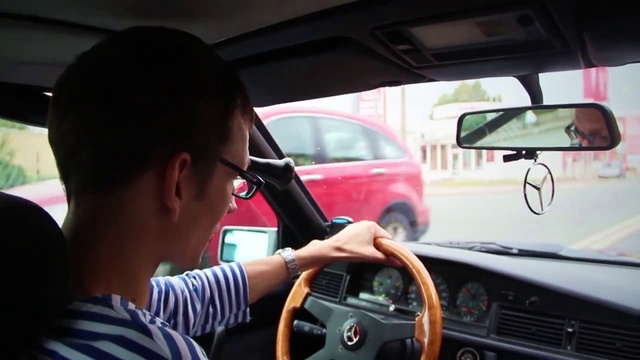 Mercedes Benz 190 (W201) 190 л.с. смотреть онлайн