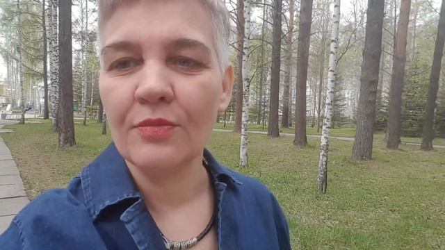 Первый день лета. Поменяла стрижку. Натуральная седина. смотреть онлайн