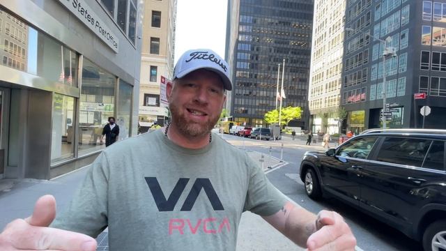 EVERYTHING YOU NEED TO KNOW VISITING NEW YORK CITY!! смотреть онлайн