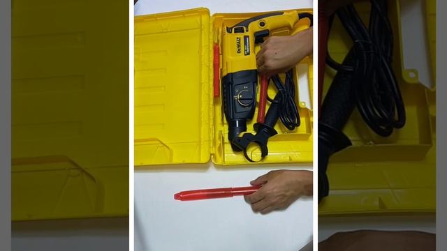 DeWALT DW2601 Professional Rotary Hammer Drill