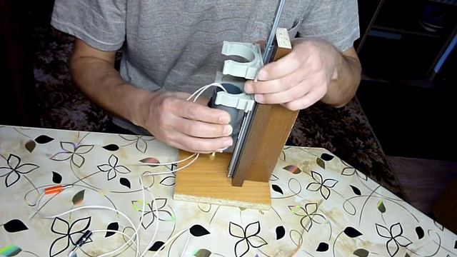 Маленький сверлильный станок из мотора 550.mp4