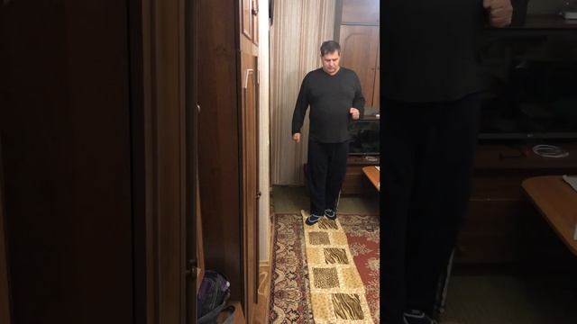 Кроки польки та махи ногами зі зміною положення рук. смотреть онлайн