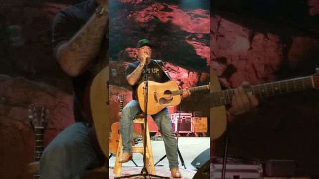 Aaron Lewis - Intro - The Caverns, Pelham TN - April 3, 2022 смотреть онлайн