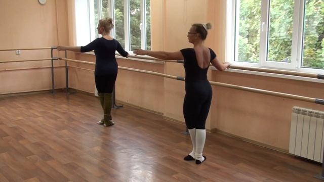 Мастер класс "Движения классического танца у станка" смотреть онлайн