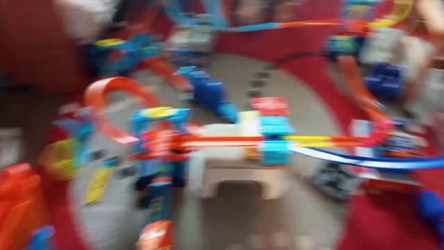 Hot Wheels Stunt Track