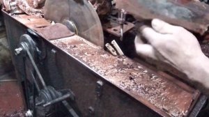 Распиливаю  камень ХАЛЦЕДОН из Казахстана