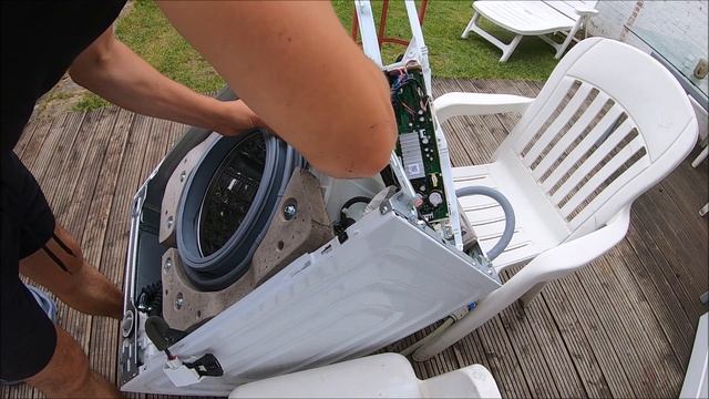 Wymiana uszczelki w pralce ECO BUBBLE смотреть онлайн