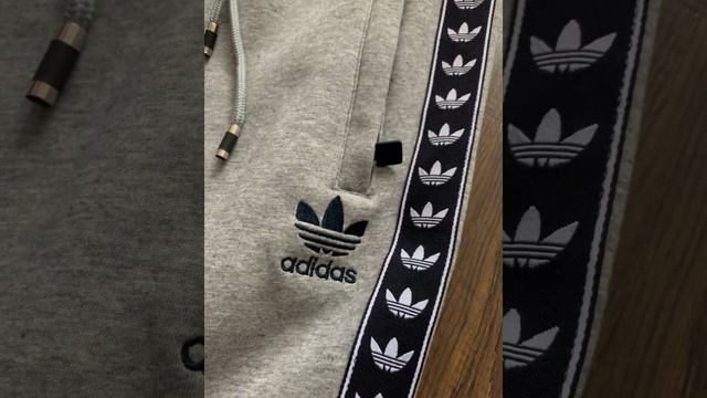 Спортивные штаны Адидас смотреть онлайн